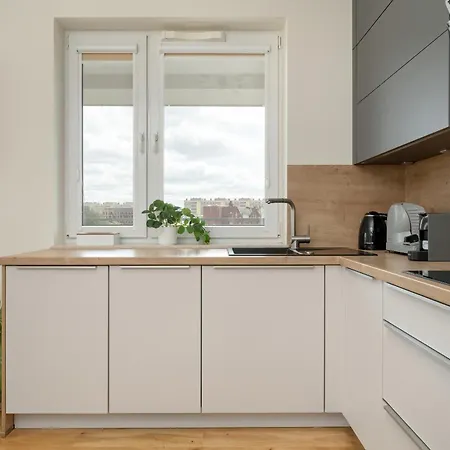 Exceptional With Parking For 6 Guests By Renters Wroclaw