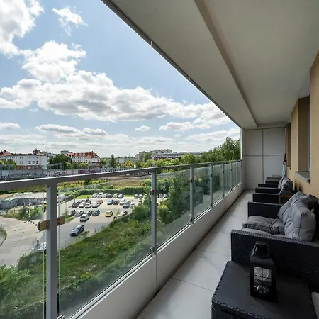 Apartment Exceptional With Parking For 6 Guests By Renters Wroclaw