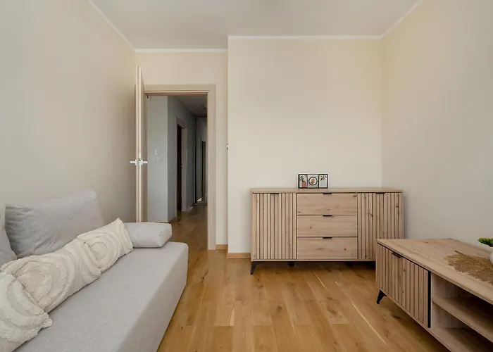 Exceptional With Parking For 6 Guests By Renters * ヴロツワフ